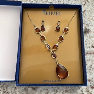 Earring & Necklace Set